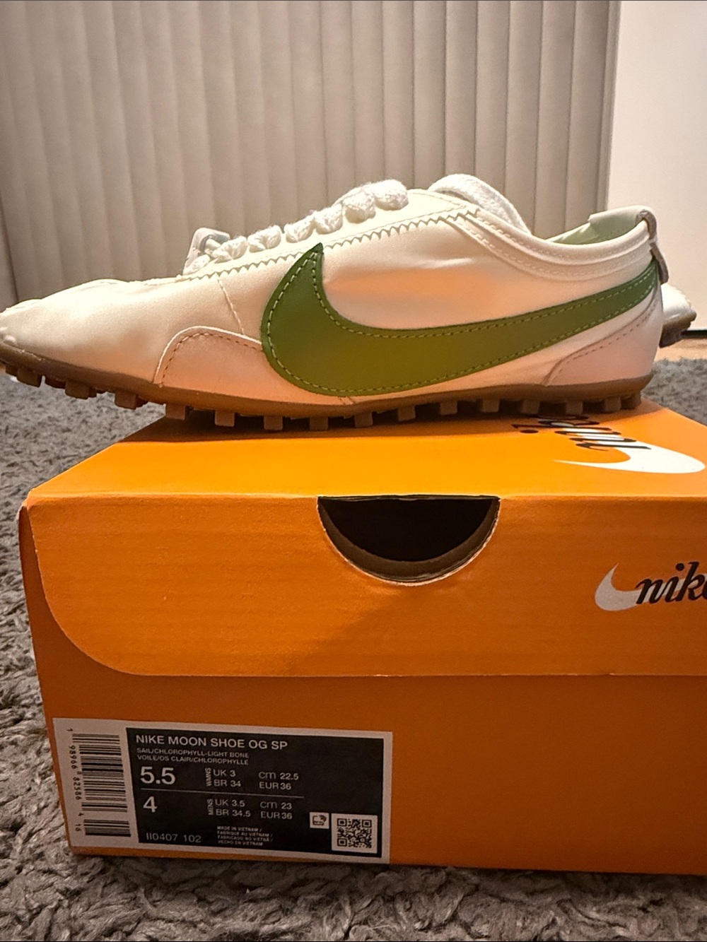 Nike Moon Shoe OG SP Sneaker - Picture 3 of 6